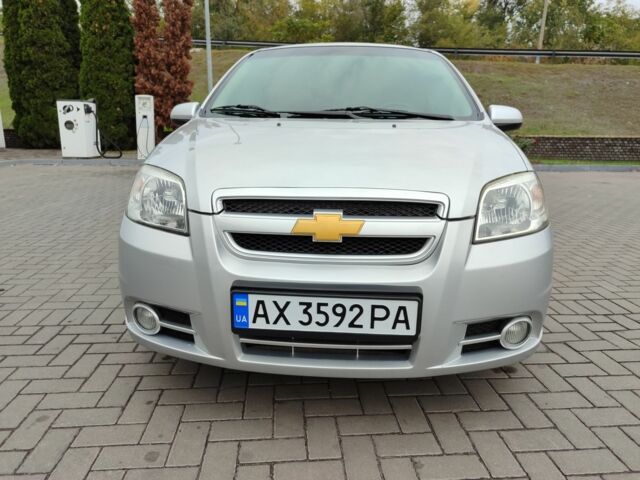 Серый Шевроле Авео, объемом двигателя 1.6 л и пробегом 90 тыс. км за 4800 $, фото 1 на Automoto.ua