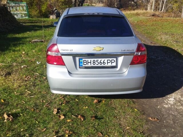 Серый Шевроле Авео, объемом двигателя 1.6 л и пробегом 230 тыс. км за 3400 $, фото 2 на Automoto.ua