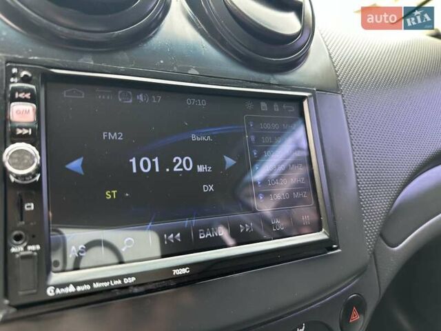 Серый Шевроле Авео, объемом двигателя 1.5 л и пробегом 193 тыс. км за 3450 $, фото 56 на Automoto.ua