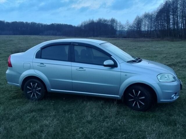 Серый Шевроле Авео, объемом двигателя 1.6 л и пробегом 220 тыс. км за 4100 $, фото 3 на Automoto.ua