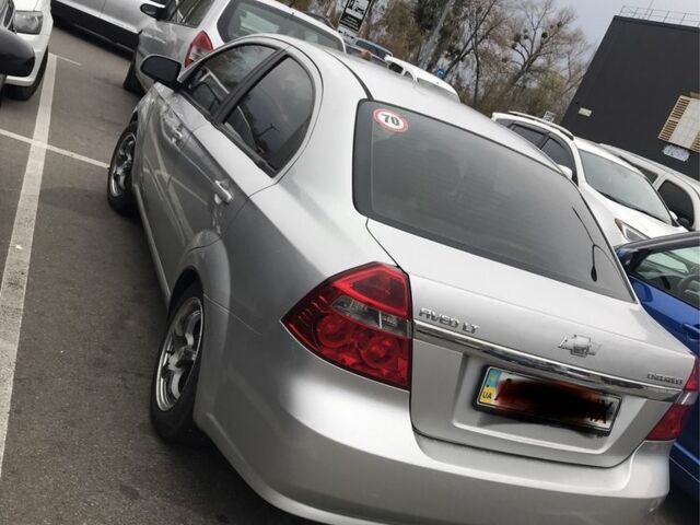 Сірий Шевроле Авео, об'ємом двигуна 1.6 л та пробігом 280 тис. км за 3300 $, фото 1 на Automoto.ua