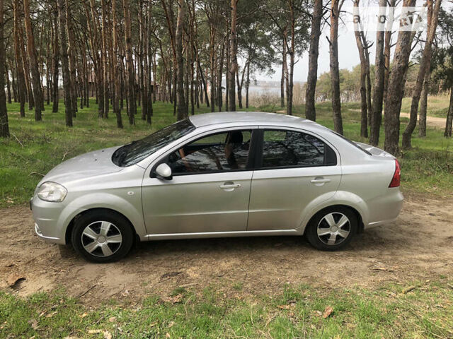 Серый Шевроле Авео, объемом двигателя 1.6 л и пробегом 353 тыс. км за 4800 $, фото 11 на Automoto.ua