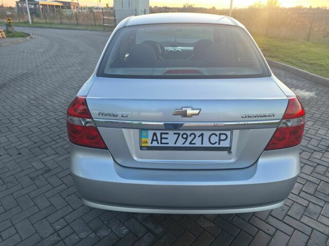 Серый Шевроле Авео, объемом двигателя 1.6 л и пробегом 77 тыс. км за 5300 $, фото 3 на Automoto.ua