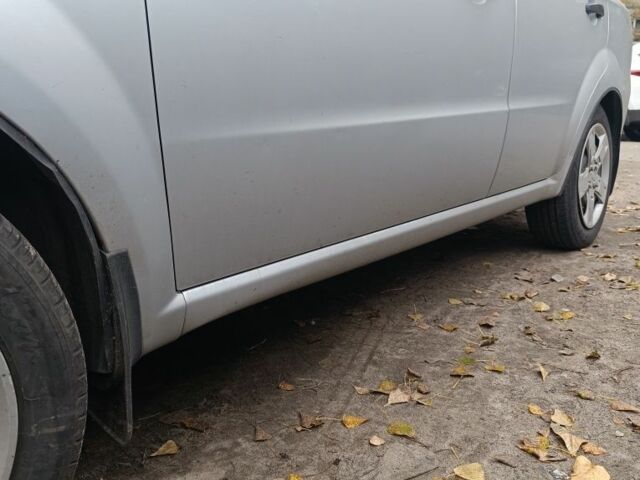 Серый Шевроле Авео, объемом двигателя 1.5 л и пробегом 325 тыс. км за 2850 $, фото 5 на Automoto.ua