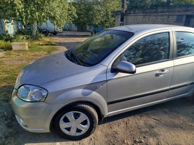 Сірий Шевроле Авео, об'ємом двигуна 0 л та пробігом 140 тис. км за 4200 $, фото 1 на Automoto.ua