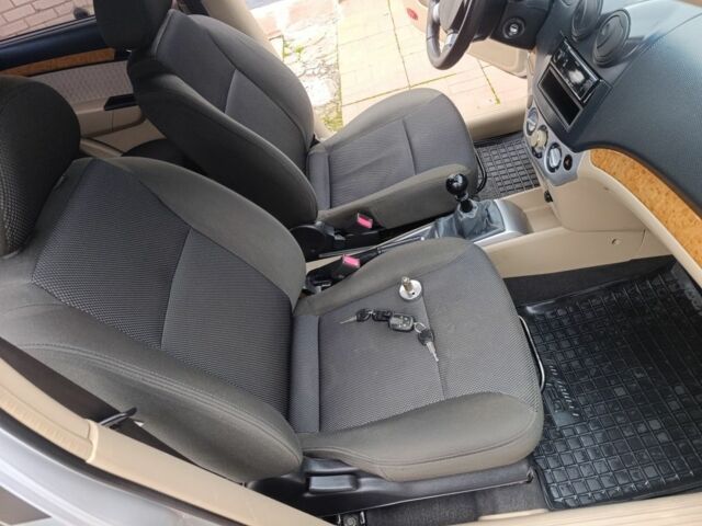 Серый Шевроле Авео, объемом двигателя 1.6 л и пробегом 167 тыс. км за 4300 $, фото 21 на Automoto.ua