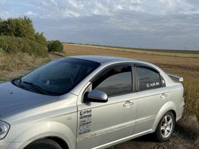 Серый Шевроле Авео, объемом двигателя 1.6 л и пробегом 260 тыс. км за 2700 $, фото 2 на Automoto.ua