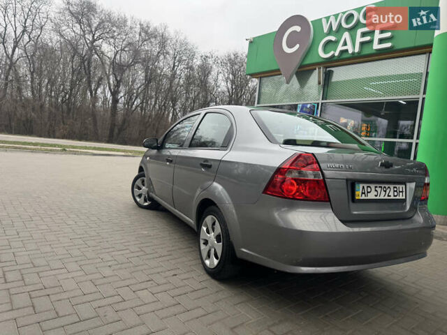 Серый Шевроле Авео, объемом двигателя 1.5 л и пробегом 154 тыс. км за 4800 $, фото 5 на Automoto.ua