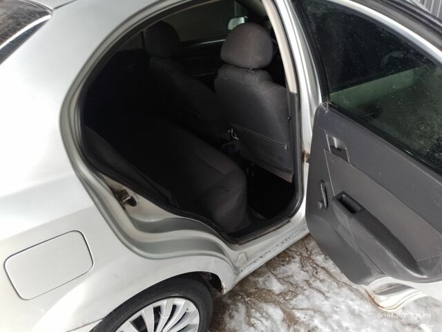 Серый Шевроле Авео, объемом двигателя 0 л и пробегом 259 тыс. км за 2500 $, фото 3 на Automoto.ua