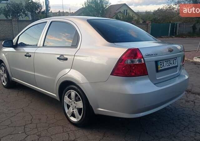 Серый Шевроле Авео, объемом двигателя 0 л и пробегом 198 тыс. км за 3750 $, фото 3 на Automoto.ua