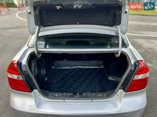 Серый Шевроле Авео, объемом двигателя 1.6 л и пробегом 220 тыс. км за 3300 $, фото 17 на Automoto.ua