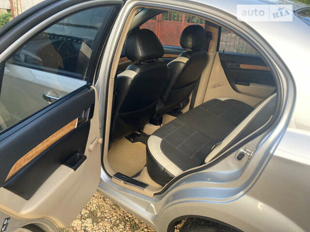 Серый Шевроле Авео, объемом двигателя 1.6 л и пробегом 128 тыс. км за 4900 $, фото 9 на Automoto.ua