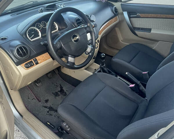 Серый Шевроле Авео, объемом двигателя 1.6 л и пробегом 93 тыс. км за 4600 $, фото 11 на Automoto.ua