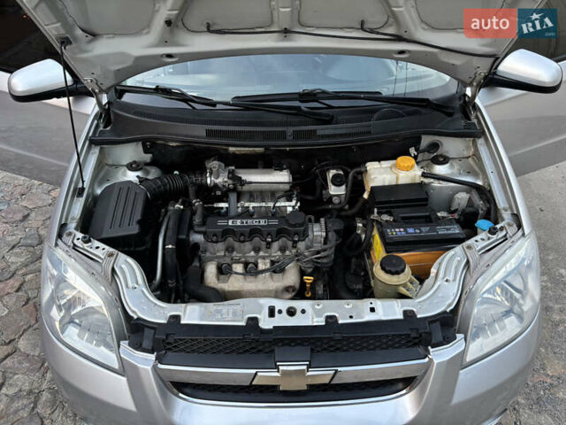 Серый Шевроле Авео, объемом двигателя 1.5 л и пробегом 165 тыс. км за 4900 $, фото 8 на Automoto.ua