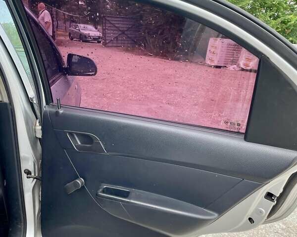 Серый Шевроле Авео, объемом двигателя 1.5 л и пробегом 216 тыс. км за 4500 $, фото 13 на Automoto.ua