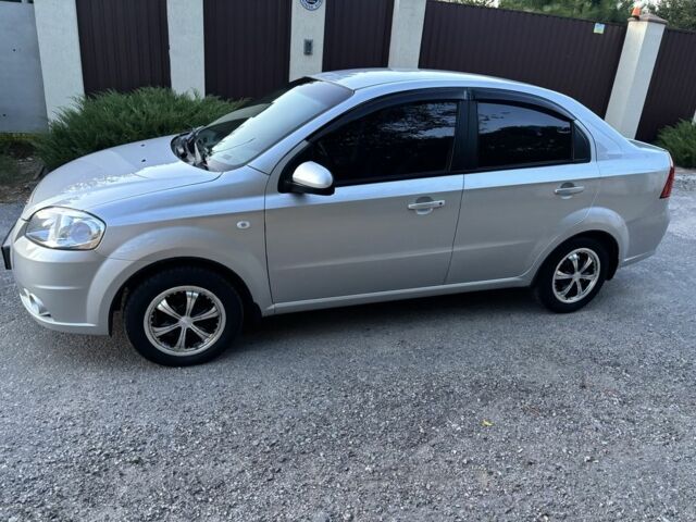 Серый Шевроле Авео, объемом двигателя 1.6 л и пробегом 122 тыс. км за 4999 $, фото 1 на Automoto.ua