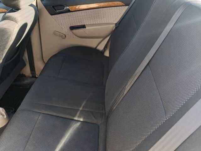 Серый Шевроле Авео, объемом двигателя 1.6 л и пробегом 182 тыс. км за 3600 $, фото 2 на Automoto.ua