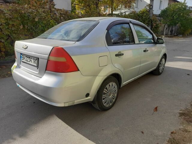 Сірий Шевроле Авео, об'ємом двигуна 1.5 л та пробігом 60 тис. км за 1600 $, фото 1 на Automoto.ua