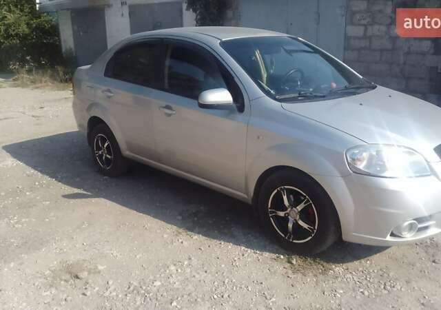 Серый Шевроле Авео, объемом двигателя 1.6 л и пробегом 157 тыс. км за 4400 $, фото 3 на Automoto.ua