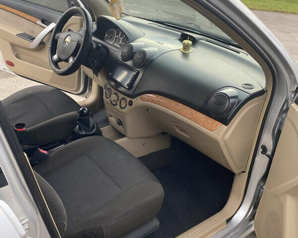 Шевроле Авео 2008 в Львове на Automoto.ua Серый Шевроле Авео, объемом двигателя 0 л и пробегом 180 тыс. км за 3000 $, фото 21 на Automoto.ua