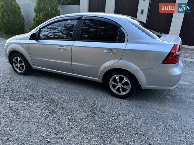 Серый Шевроле Авео, объемом двигателя 1.6 л и пробегом 122 тыс. км за 4999 $, фото 5 на Automoto.ua