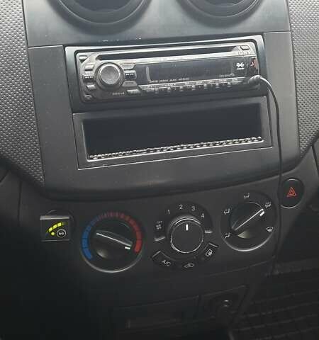 Серый Шевроле Авео, объемом двигателя 1.5 л и пробегом 157 тыс. км за 5000 $, фото 28 на Automoto.ua