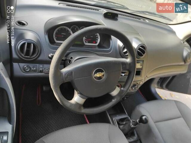 Сірий Шевроле Авео, об'ємом двигуна 1.5 л та пробігом 254 тис. км за 3900 $, фото 2 на Automoto.ua