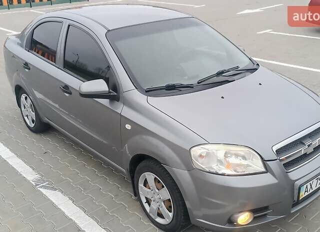 Серый Шевроле Авео, объемом двигателя 1.5 л и пробегом 244 тыс. км за 4500 $, фото 1 на Automoto.ua