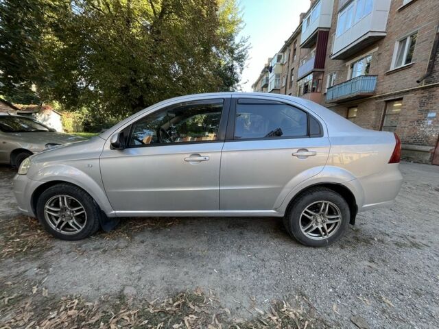 Серый Шевроле Авео, объемом двигателя 0 л и пробегом 398 тыс. км за 2800 $, фото 3 на Automoto.ua