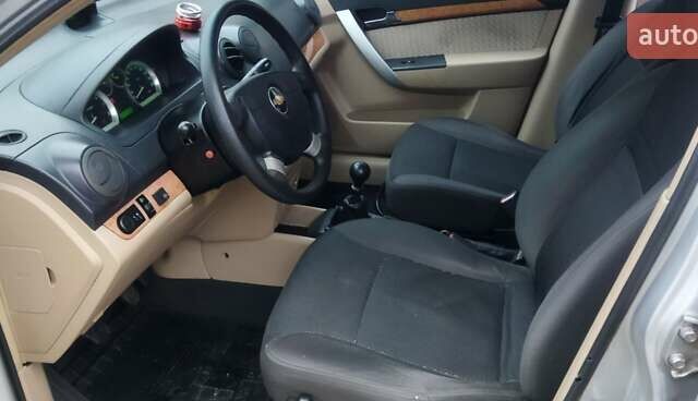 Серый Шевроле Авео, объемом двигателя 1.6 л и пробегом 227 тыс. км за 2999 $, фото 27 на Automoto.ua