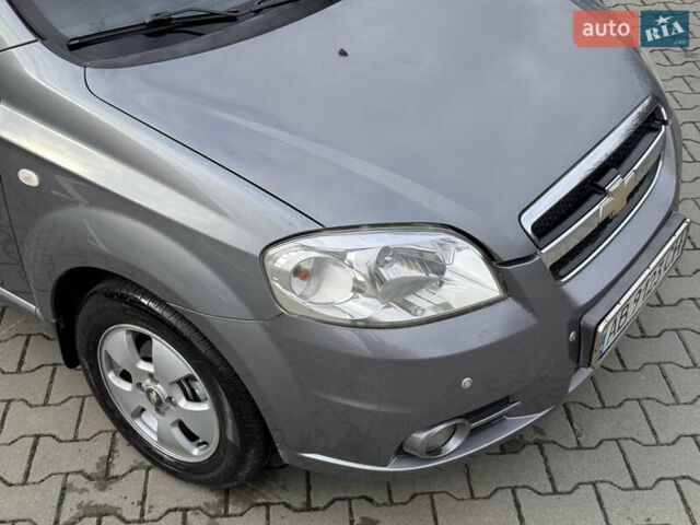 Серый Шевроле Авео, объемом двигателя 1.5 л и пробегом 145 тыс. км за 3799 $, фото 2 на Automoto.ua