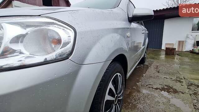 Серый Шевроле Авео, объемом двигателя 1.6 л и пробегом 125 тыс. км за 4300 $, фото 3 на Automoto.ua