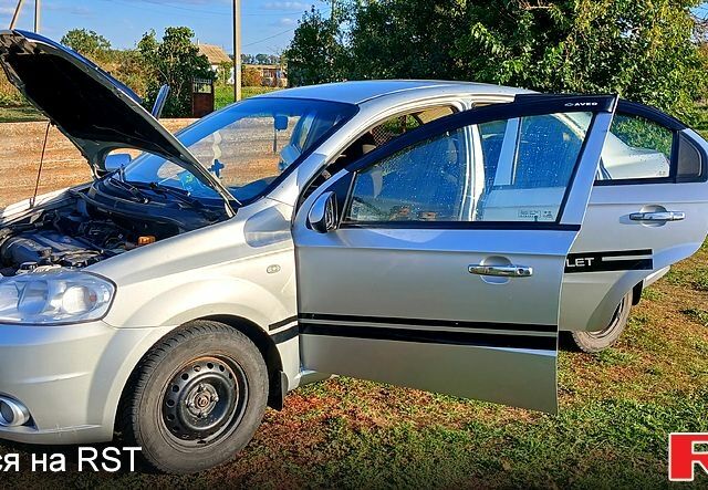 Серый Шевроле Авео, объемом двигателя 1.6 л и пробегом 206 тыс. км за 3500 $, фото 1 на Automoto.ua