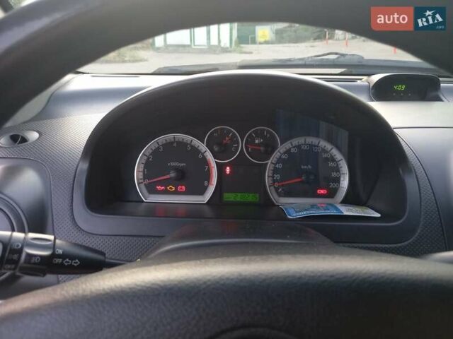 Серый Шевроле Авео, объемом двигателя 1.5 л и пробегом 218 тыс. км за 4500 $, фото 14 на Automoto.ua