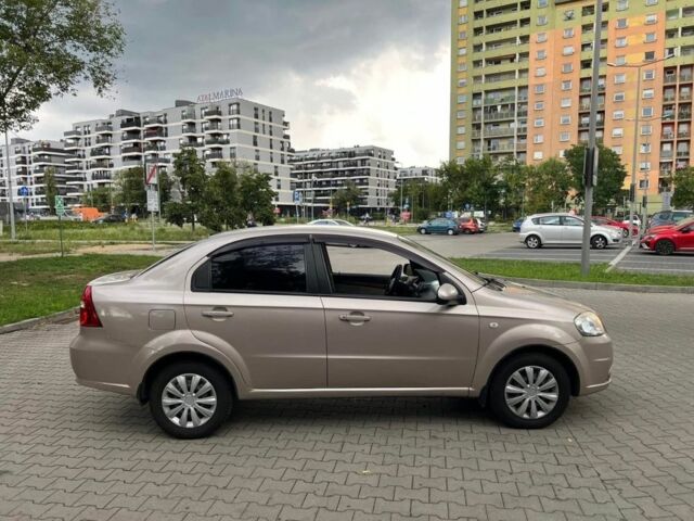 Серый Шевроле Авео, объемом двигателя 1.6 л и пробегом 211 тыс. км за 4100 $, фото 3 на Automoto.ua