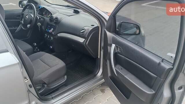 Серый Шевроле Авео, объемом двигателя 1.5 л и пробегом 244 тыс. км за 4500 $, фото 10 на Automoto.ua