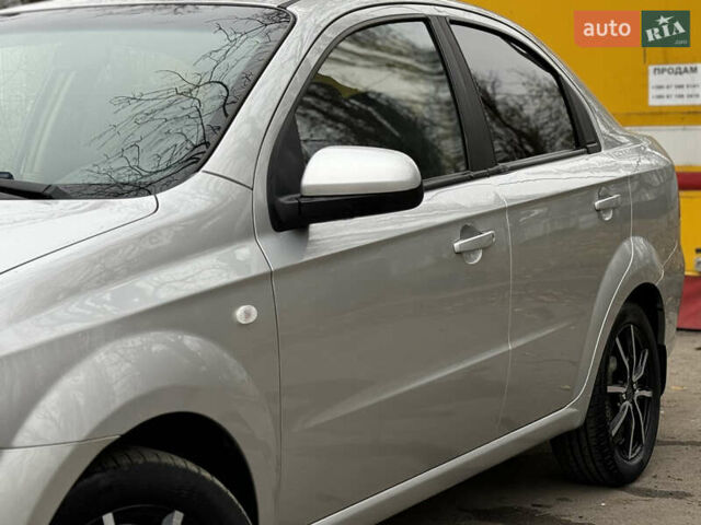 Серый Шевроле Авео, объемом двигателя 1.6 л и пробегом 175 тыс. км за 4350 $, фото 15 на Automoto.ua