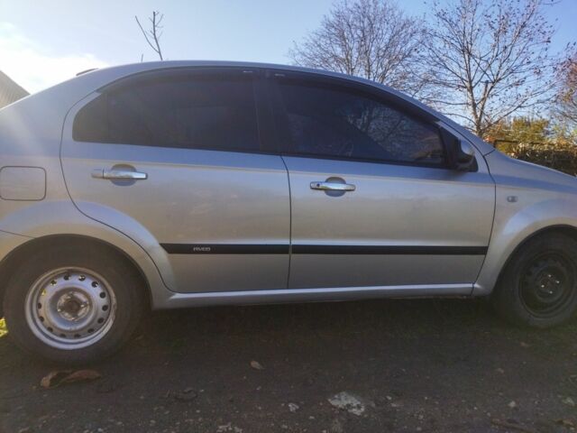 Серый Шевроле Авео, объемом двигателя 1.6 л и пробегом 230 тыс. км за 3400 $, фото 1 на Automoto.ua