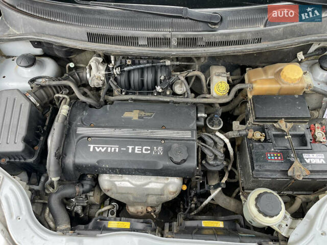 Сірий Шевроле Авео, об'ємом двигуна 1.6 л та пробігом 141 тис. км за 4900 $, фото 8 на Automoto.ua
