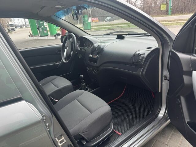 Серый Шевроле Авео, объемом двигателя 1.5 л и пробегом 154 тыс. км за 4800 $, фото 9 на Automoto.ua