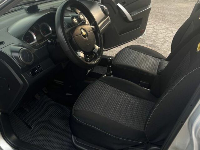 Сірий Шевроле Авео, об'ємом двигуна 1.5 л та пробігом 146 тис. км за 3600 $, фото 5 на Automoto.ua