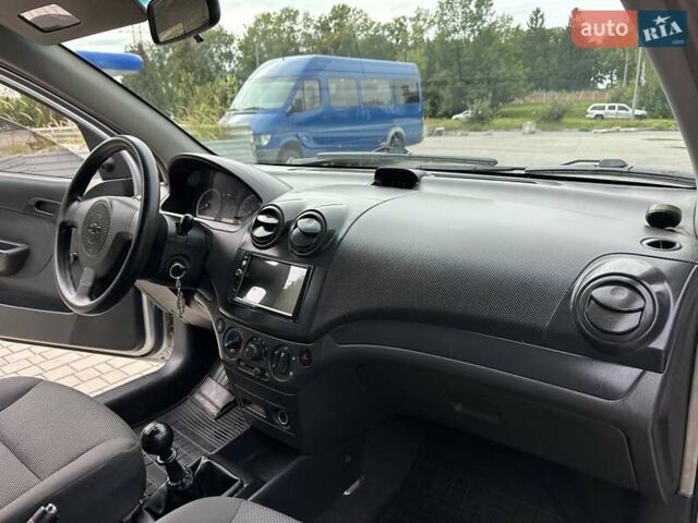Серый Шевроле Авео, объемом двигателя 1.5 л и пробегом 193 тыс. км за 3450 $, фото 38 на Automoto.ua