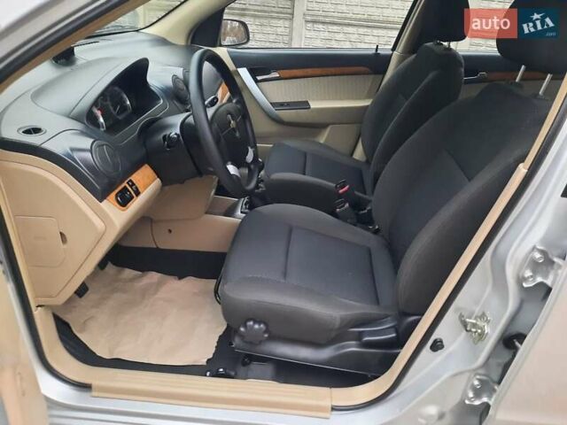 Серый Шевроле Авео, объемом двигателя 1.6 л и пробегом 86 тыс. км за 5000 $, фото 14 на Automoto.ua