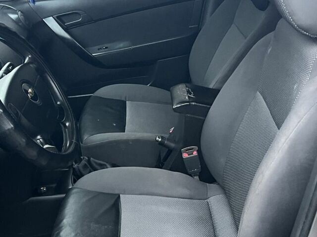 Серый Шевроле Авео, объемом двигателя 1.5 л и пробегом 195 тыс. км за 3500 $, фото 12 на Automoto.ua