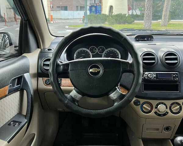 Серый Шевроле Авео, объемом двигателя 1.6 л и пробегом 220 тыс. км за 3300 $, фото 25 на Automoto.ua