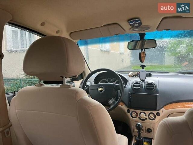 Серый Шевроле Авео, объемом двигателя 1.6 л и пробегом 110 тыс. км за 4500 $, фото 2 на Automoto.ua