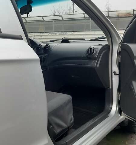 Серый Шевроле Авео, объемом двигателя 1.5 л и пробегом 157 тыс. км за 5000 $, фото 54 на Automoto.ua