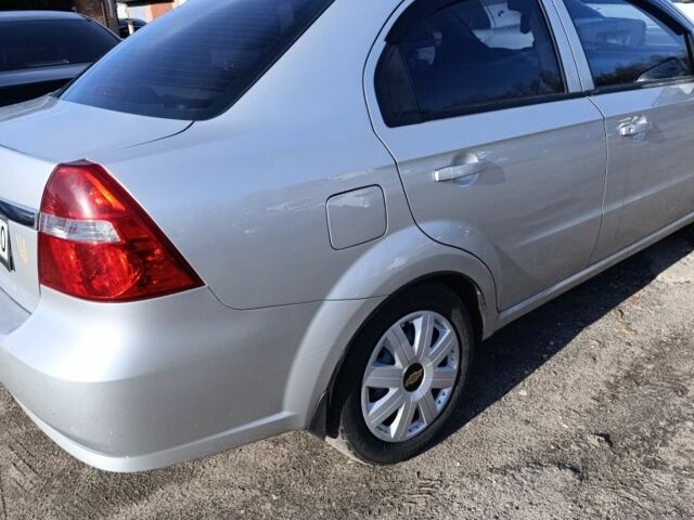 Серый Шевроле Авео, объемом двигателя 1.6 л и пробегом 182 тыс. км за 3600 $, фото 5 на Automoto.ua