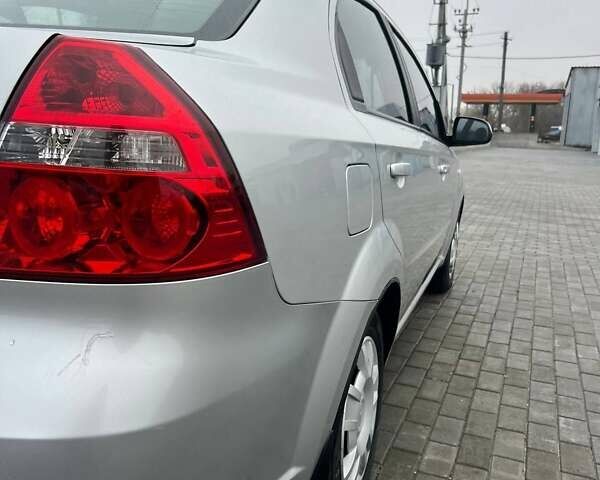 Серый Шевроле Авео, объемом двигателя 1.6 л и пробегом 167 тыс. км за 5200 $, фото 5 на Automoto.ua