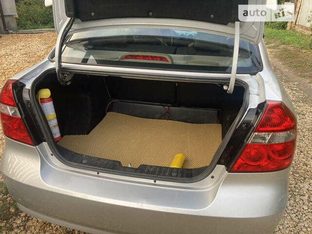 Серый Шевроле Авео, объемом двигателя 1.6 л и пробегом 128 тыс. км за 4900 $, фото 5 на Automoto.ua